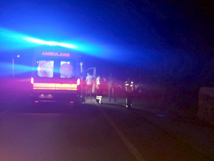 Konya Seydişehir'de otomobil park halindeki araca çarparak hurdaya çevirdi! 1 yaralı