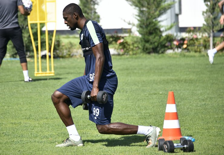 Transferde sessiz davranan Konyaspor yeni sezon hazırlıklarına devam ediyor