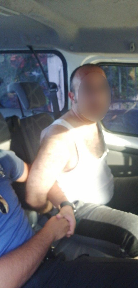 3 yıldır kaçan FETÖ’cü firari çatı arasında yakalandı