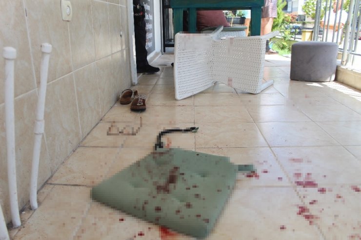 Antalya'da platonik aşkının ablasını bıçaklayan şahıs yakalandı