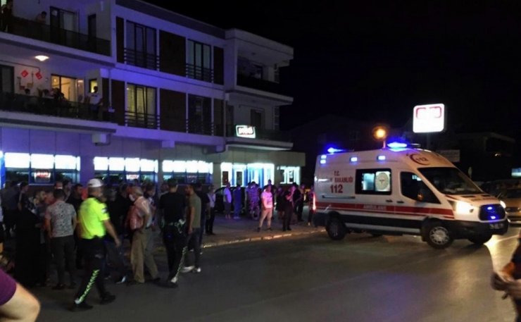 Marketten çıkan 2 çocuğa motosiklet çarptı! Çocuklar ve sürücü yaralandı