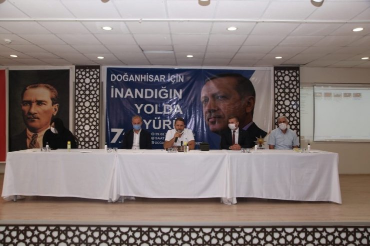 AK Parti Konya'da kongreler sürüyor! Doğanhisar'da Özeralp Derbent'te Akgün güven tazeledi