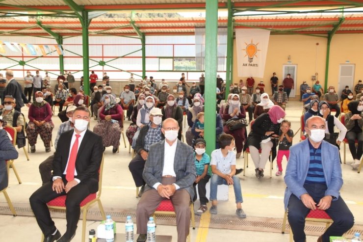 AK Parti Konya'da kongreler sürüyor! Doğanhisar'da Özeralp Derbent'te Akgün güven tazeledi