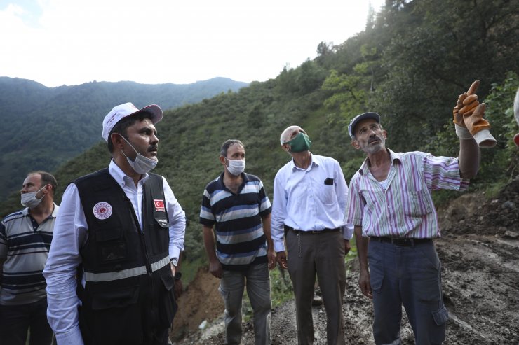 Çevre ve Şehircilik Bakanı Kurum felaket bölgesinde üç ilçede inceleme yaptı