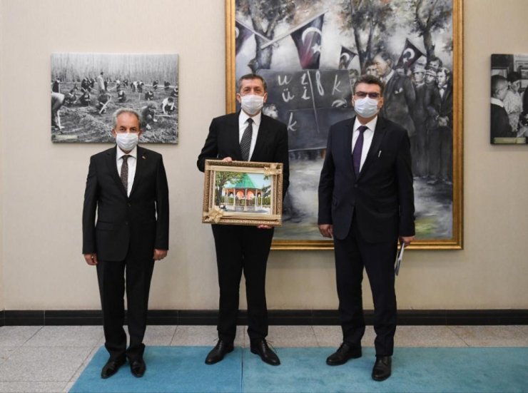 Bakan Ziya Selçuk Akşehir heyetini kabul etti