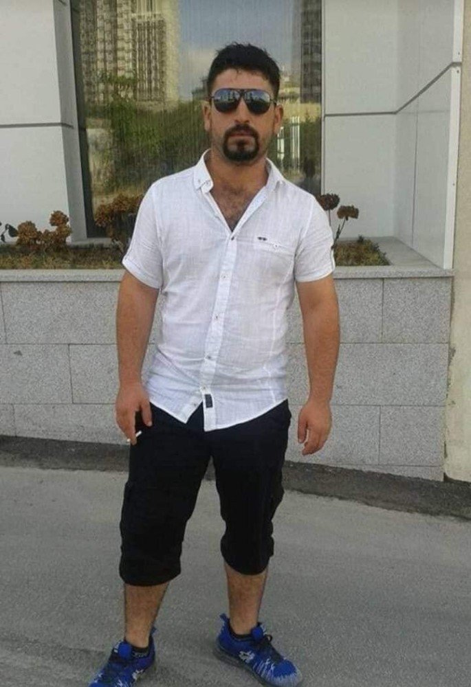 Otomobille çarpışan motosiklet sürücüsü karşı şeride uçup feci şekilde öldü