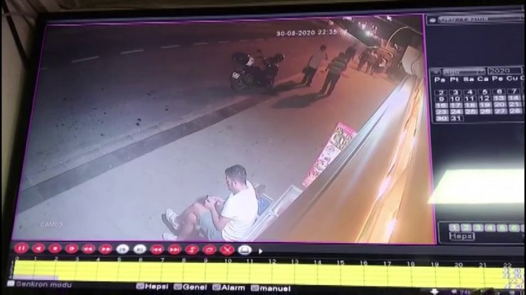 Aşırı hızlı otomobil restorana daldı! Boş olması olası faciayı önledi