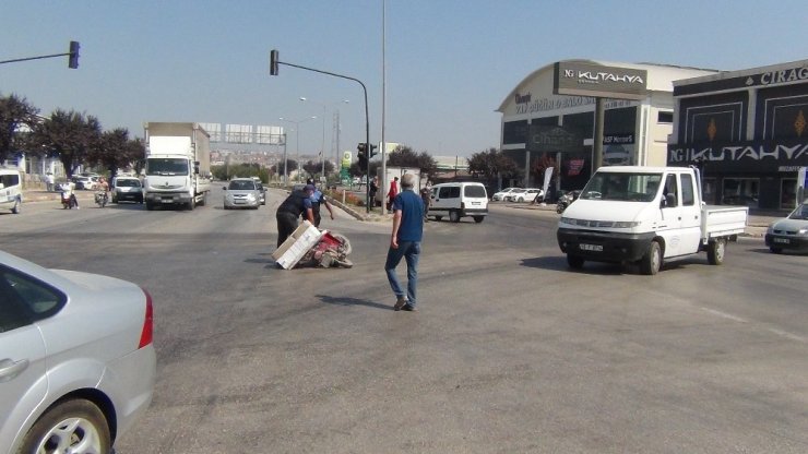 Bursa'da gizli tehlike trafiği alt üst etti! Onlarca araç birbirine girdi
