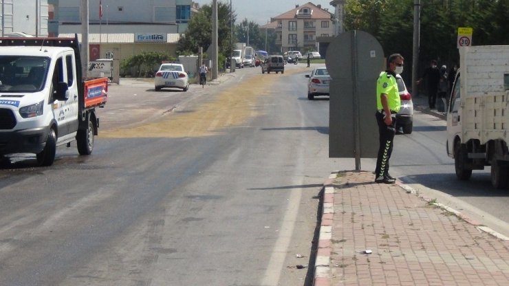 Bursa'da gizli tehlike trafiği alt üst etti! Onlarca araç birbirine girdi