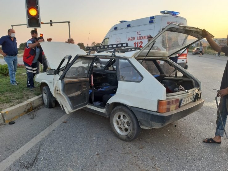 Uşak’ta biri Konya plakalı 3 araç çarpıştı! 5 yaralı