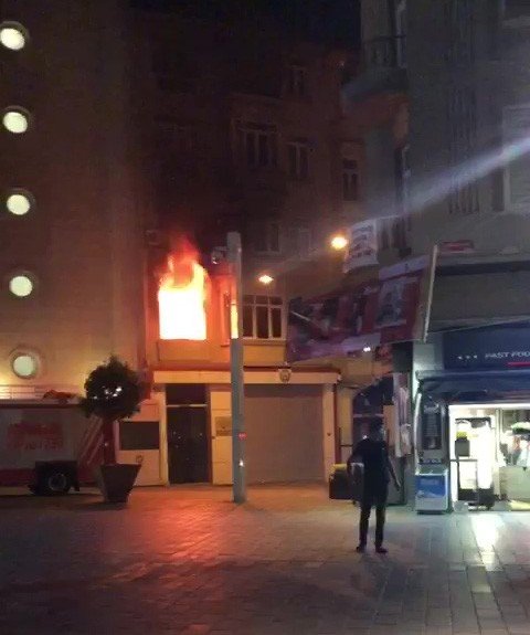 Kırgızistan'ın Türkiye Konsolosluk binasında yangın çıktı