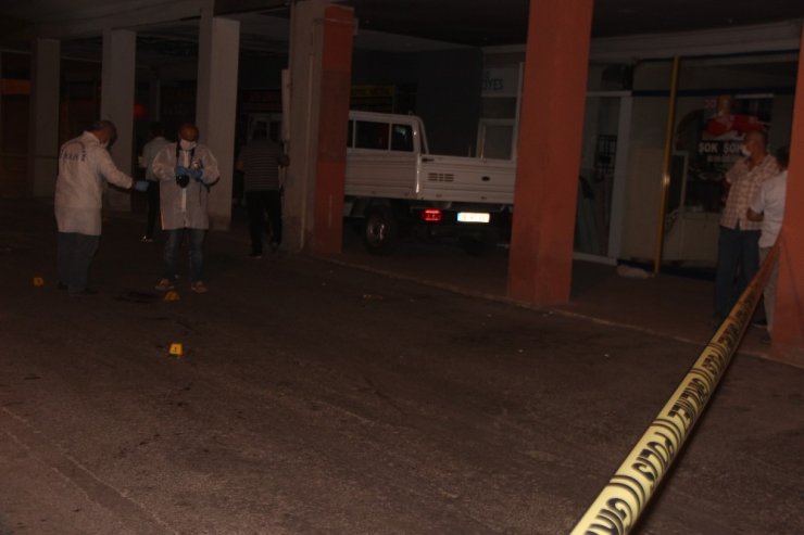 Kocasinan’da silahlı kavga! 3’ü ağır 4 yaralı