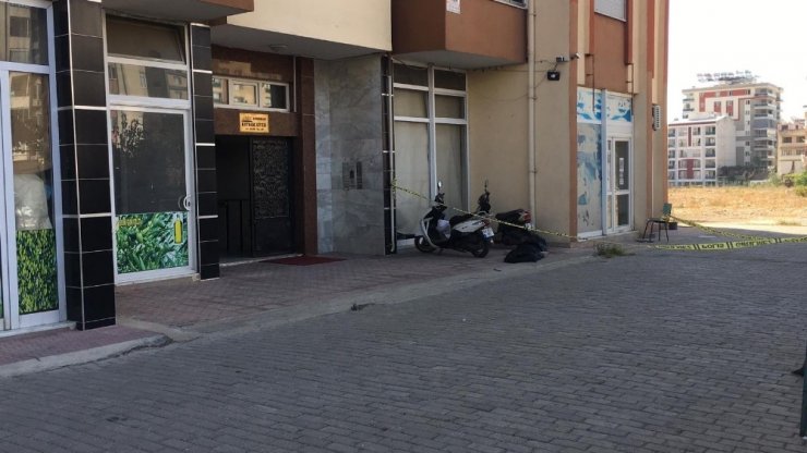 13'ncü kattan düşerek ölen şahsın Erkan Çelebi olduğu ortaya çıktı