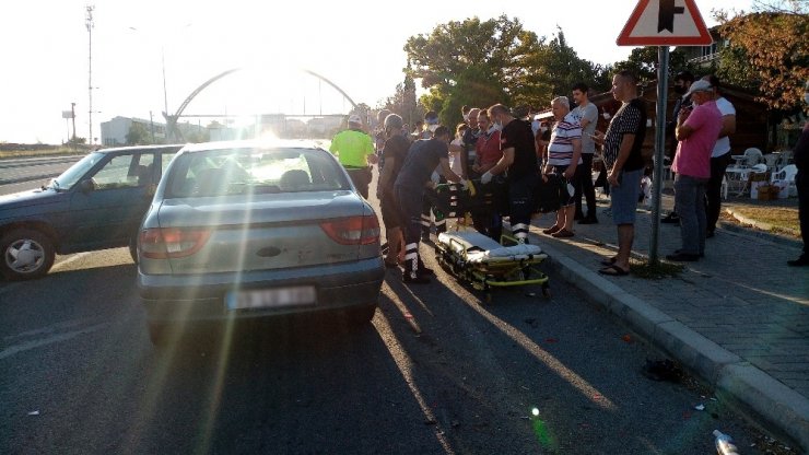 Alkollü sürücü parktaki araca çarptı! 2 yaralı