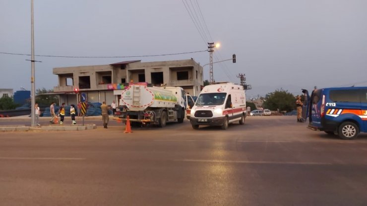 Motosiklet sulama tankerine çarptı! Sürücü öldü