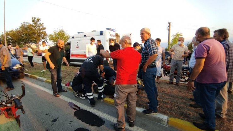 Otomobilin çarptığı yaşlı adam havaya fırlayıp ön cama düştü! İlk yardıma vatandaşlar koştu