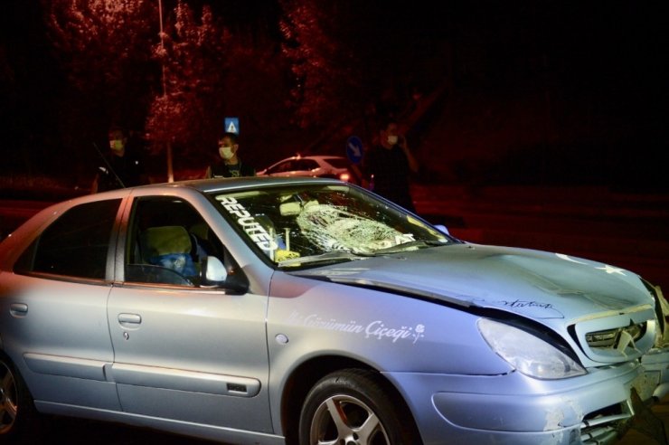 Motosikleti ile kaza yapan polis ağır yaralandı