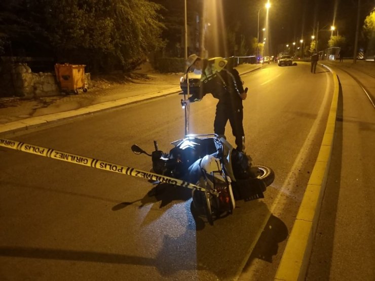 Motosikleti ile kaza yapan polis ağır yaralandı