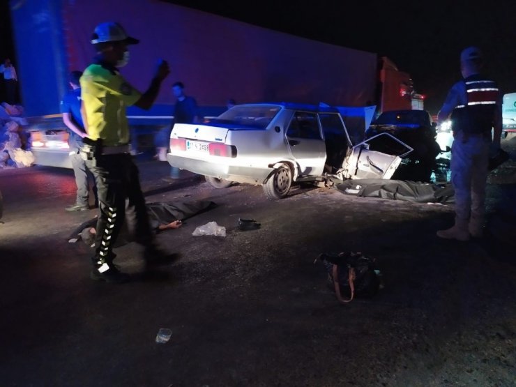 Zincirleme kazada 2'si çocuk 4 kişi öldü! 9 yaralı var