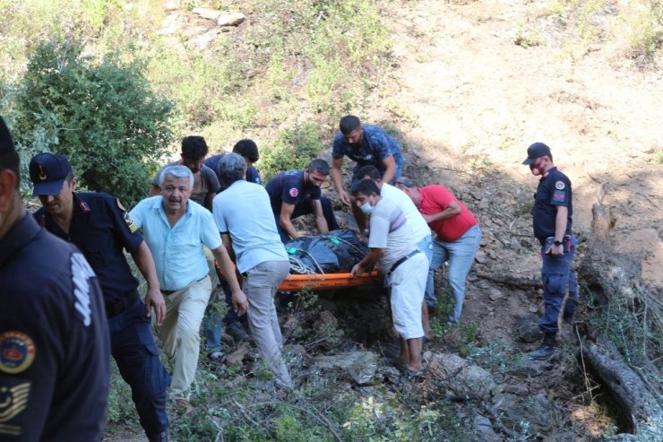 İş makinesi 500 metreden aşağı yuvarlandı! Operatör öldü