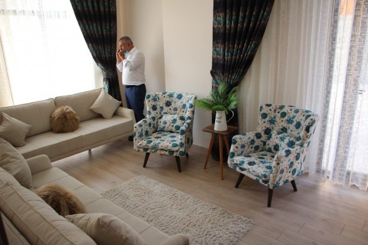 Çevre ve Şehircilik Bakanı Kurum 10 gün sonra teslim edilecek konutları inceledi