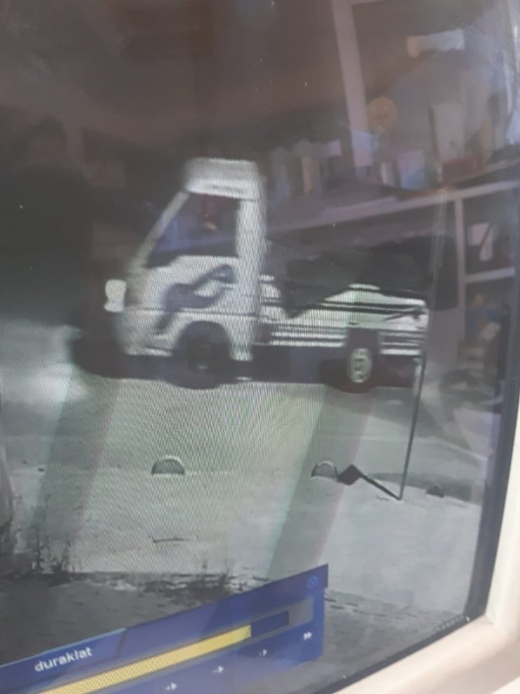 Konya'da boru hırsızları güvenlik kamerası sayesinde yakalandı