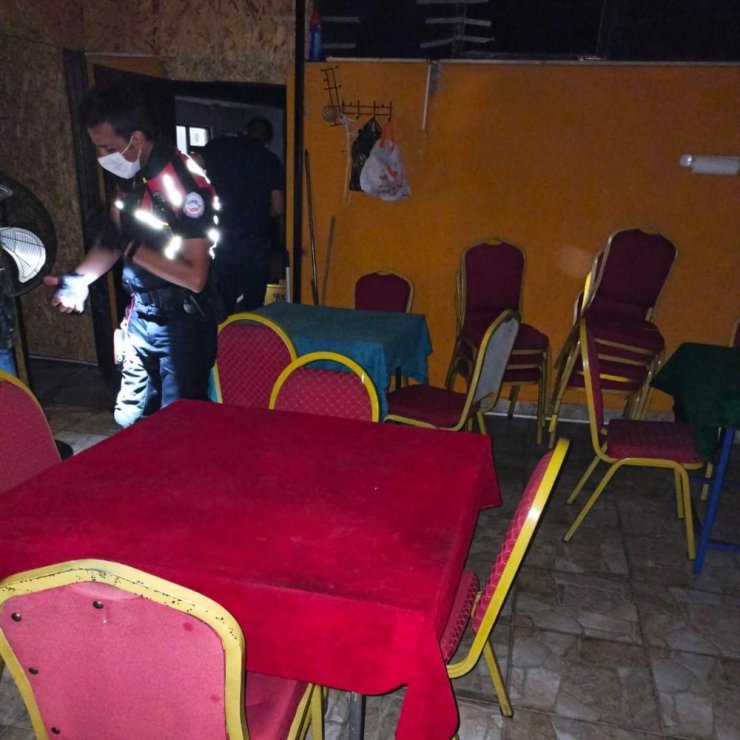 Konya'da iş yerlerine kovid denetimi! 57 kişiye sosyal mesafe cezası kesildi