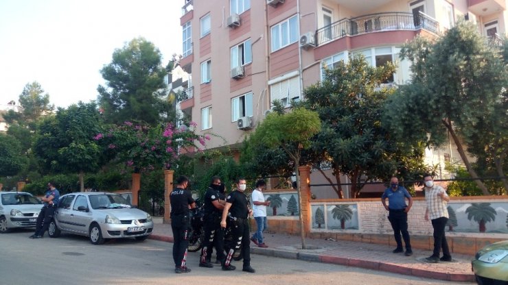 Ölsünler mi öldürülsünler mi? Karısına göz koyan sahte avukata çıkarılan uzaklaştırmalar kar etmiyor