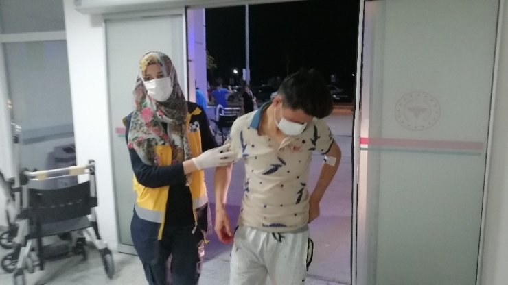 Yabancı uyruklu 3 gence uyuşturucu bahanesiyle meydan dayağı!