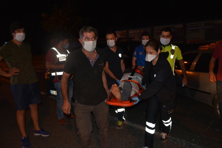 Otomobille kamyonet çarpıştı! 4 yaralı