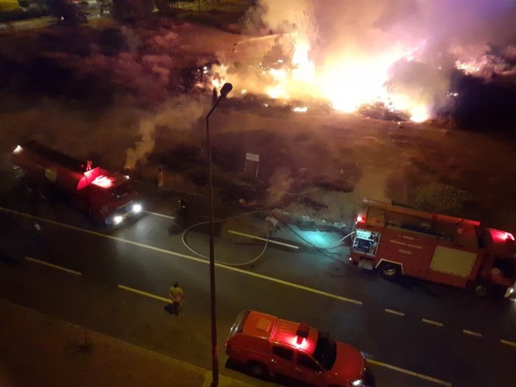 Çöplükte çıkan yangın korkuttu