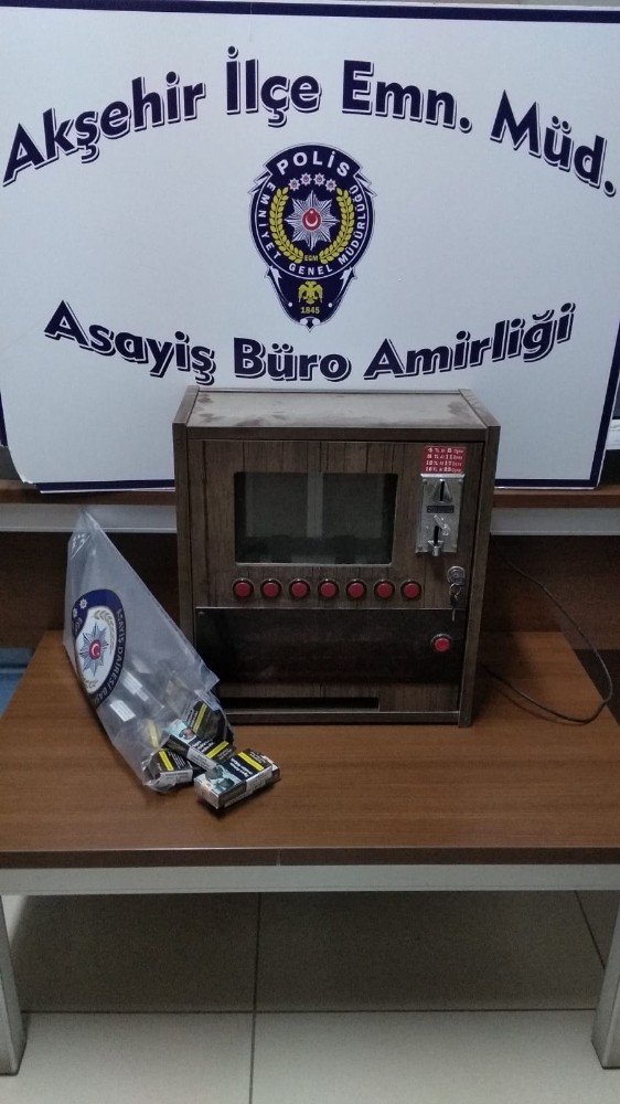 Konya Akşehir'deki kahvehane baskınında sigaramatik ele geçirildi