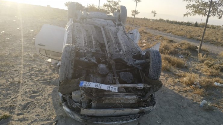 Konya’da kontrolden çıkan otomobil takla atarak ters döndü! 2 yaralı