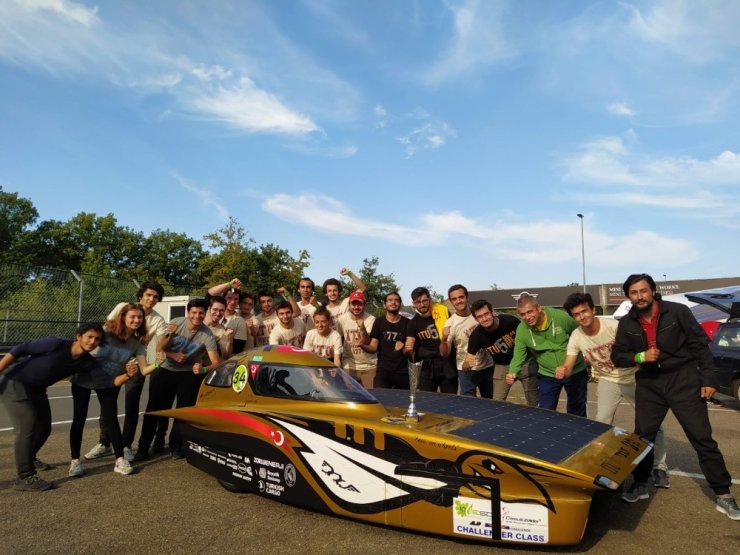 Araba yarışları dünyasında bir ödül de İTÜ Güneş Aracına