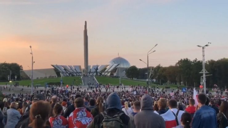 Belarus’ta Lukaşenko’nun yemin töreninden sonra sokaklar karıştı