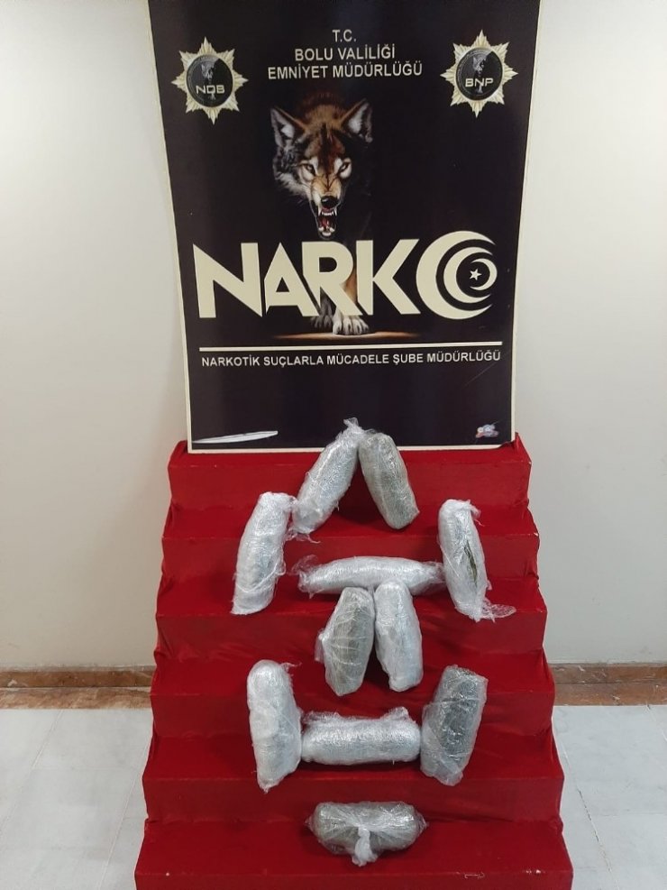 Bolu’da 5 kilo 350 gram esrarla yakalanan mahalle muhtarı tutuklandı