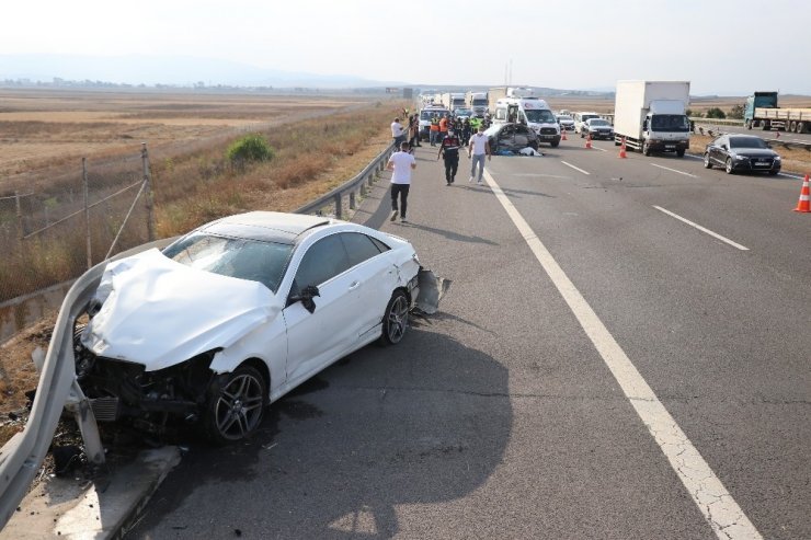 TEM’de feci kaza: 1 ölü, 1 yaralı