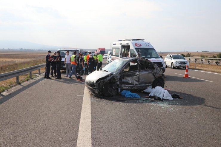 TEM’de feci kaza: 1 ölü, 1 yaralı