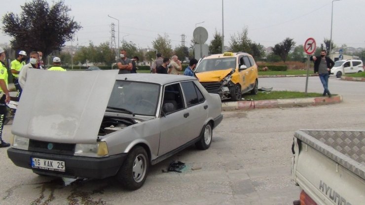 Aynı kavşakta yine kaza: 1 yaralı