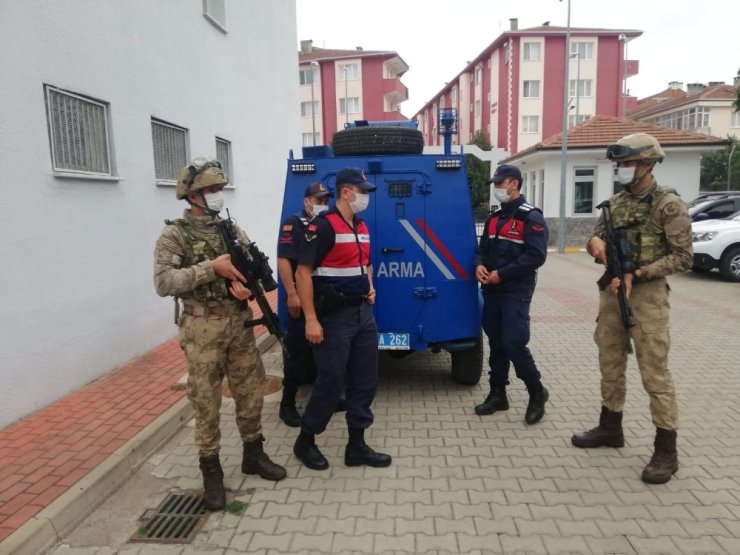 Jandarmadan DEAŞ baskını