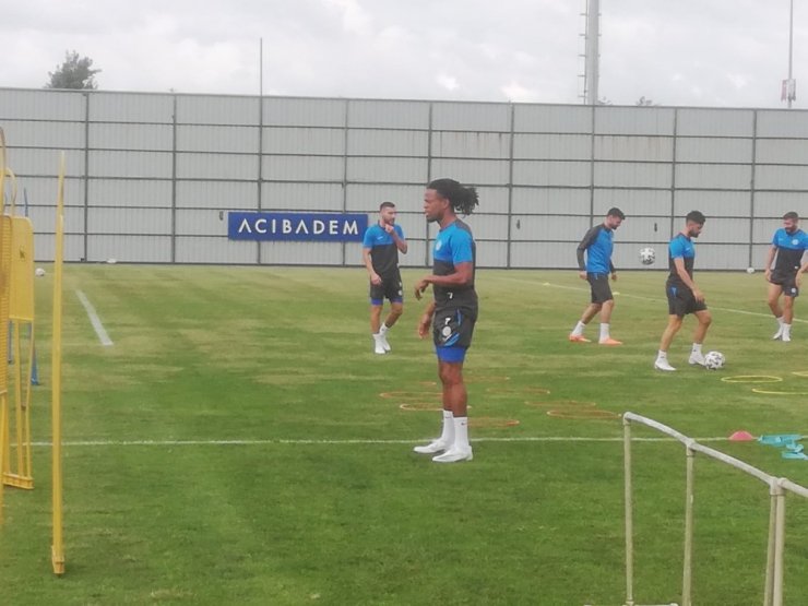 Baiano: “Umarım Alanyaspor maçından 3 puanla ayrılırız”