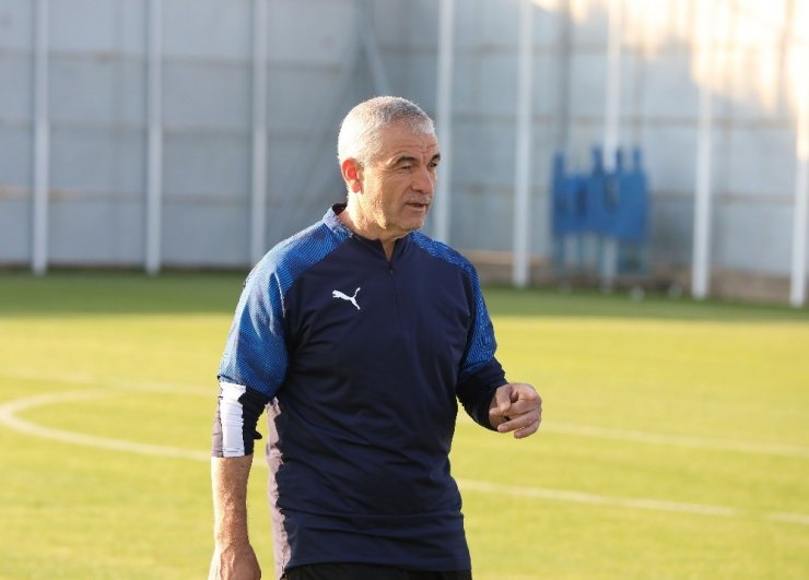 Rıza Çalımbay: “Hiçbir takım hazır değil”