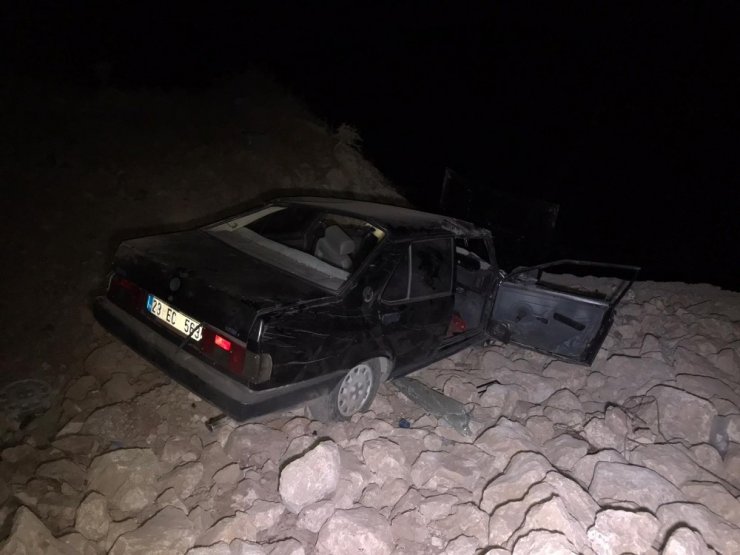 Otomobil 6 metre yükseklikten uçtu: 5 yaralı