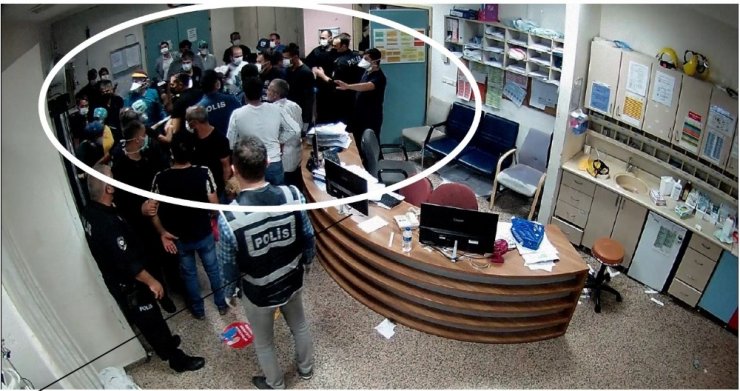 Fotoğraf kareleri öfkeli hasta yakınlarını tek tek ele verdi