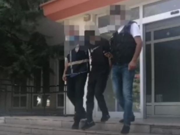 Ev ve iş yerlerinden hırsızlık anları güvenlik kamerasında