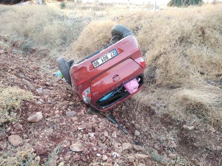 Feci kazada emniyet kemeri takılı olan 5 kişi ölümden döndü