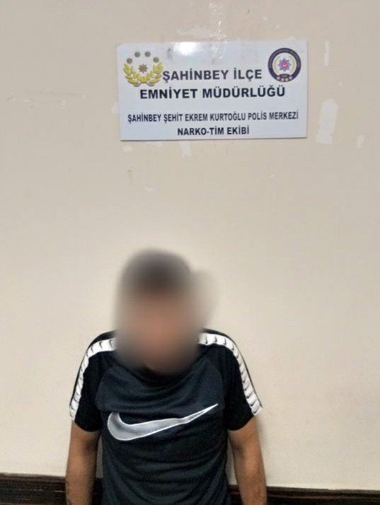 Ekmek arası uyuşturucu sevkıyatı polise takıldı