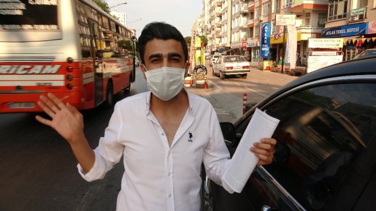 32 dakikada dinlene dinlene arabayı parçaladı
