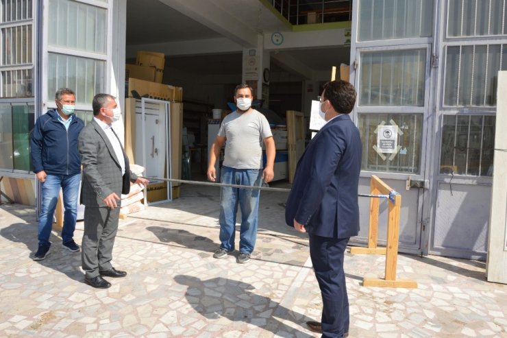 Başkan Özdemir: “Maskenizi takın ve fiziksel mesafeye dikkat edin”