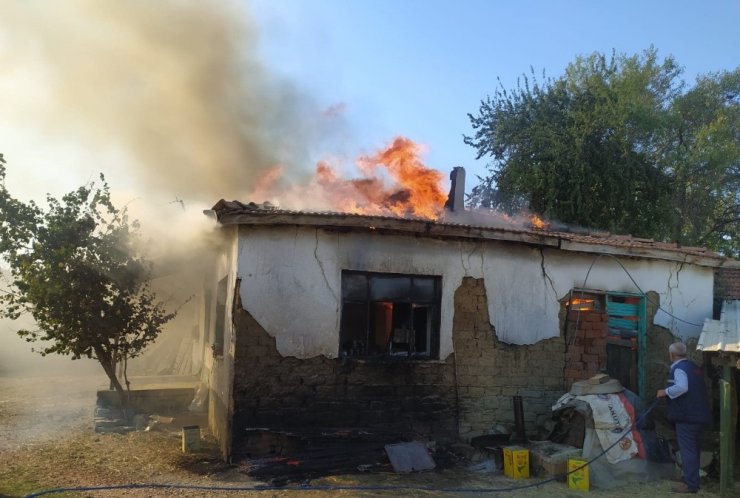 Malkara’da ev yangını
